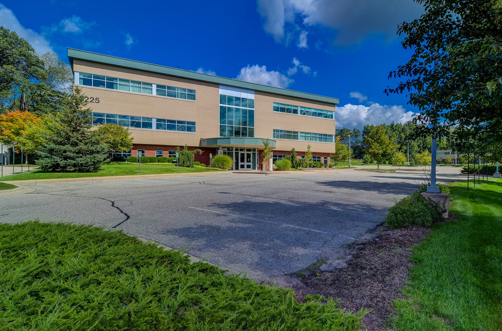 Pine Rest Christian Mental Health Services - Northeast Clinic